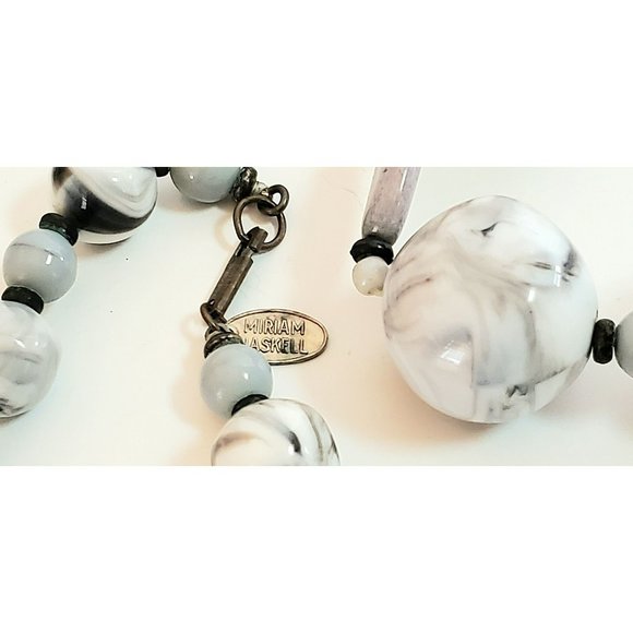 Vintage Miriam Haskell Couture Designer Black and White Marble Swirl Beaded Neck - Picture 10 of 13